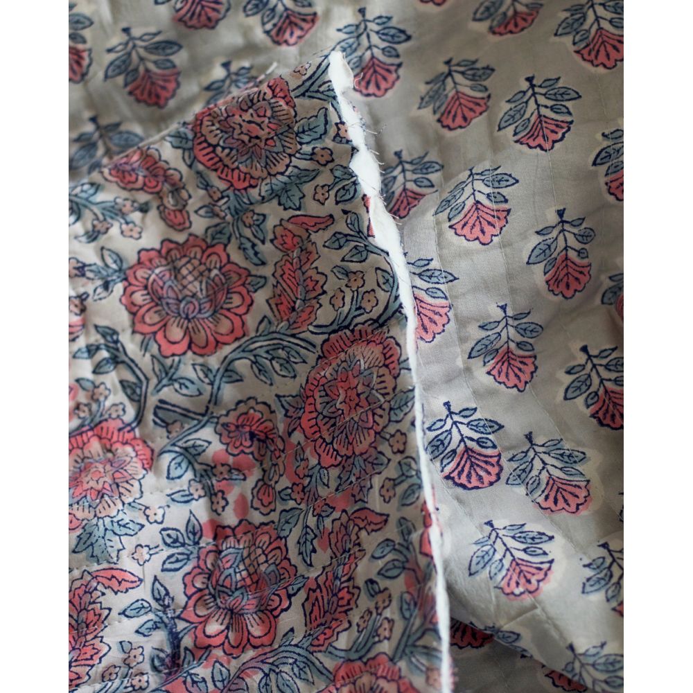 Abila - Tissu indien matelassé double face coton hand block teal largeur 100cm Abila - Tissu indien matelassé double face coton hand block teal largeur 100cm