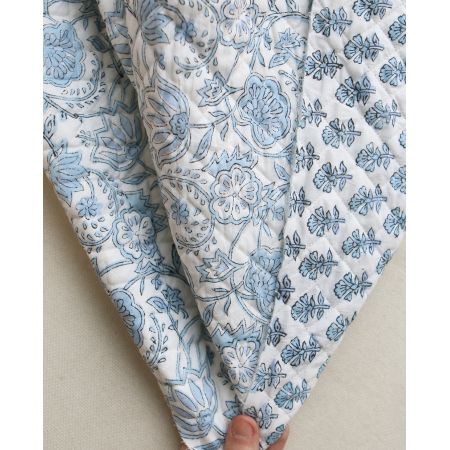 Amayra - Tissu indien matelassé double face coton hand block teal largeur 100cm Amayra - Tissu indien matelassé double face coton hand block teal largeur 100cm