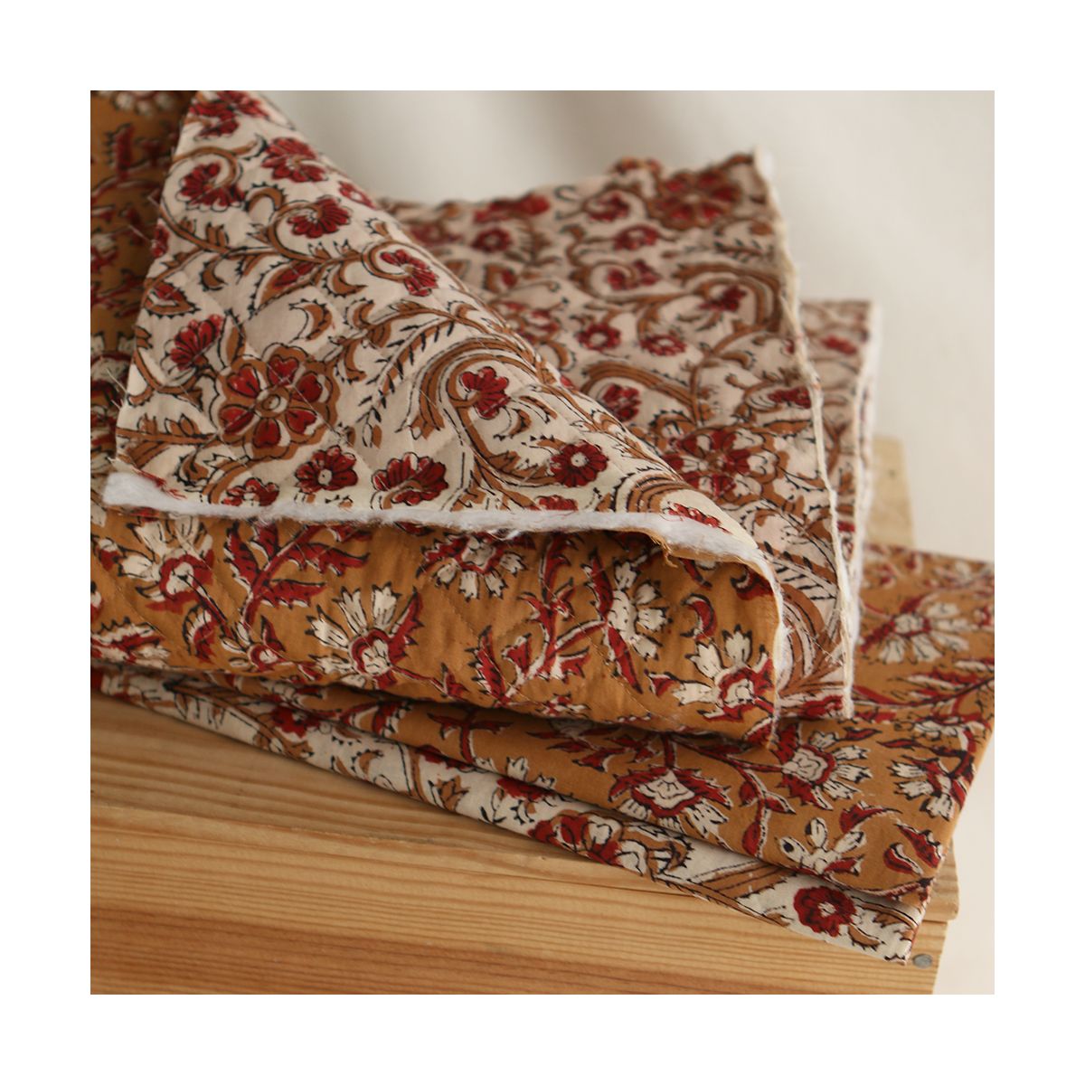 copy of Kamala - Tissu indien matelassé double face coton hand block teal largeur 100cm copy of Kamala - Tissu indien matelassé double face coton hand block teal largeur 100cm