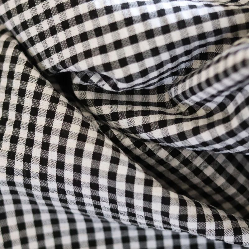 Seersucker / Coton mélangé gaufré vichy blanc et noir Seersucker / Coton mélangé gaufré vichy blanc et noir