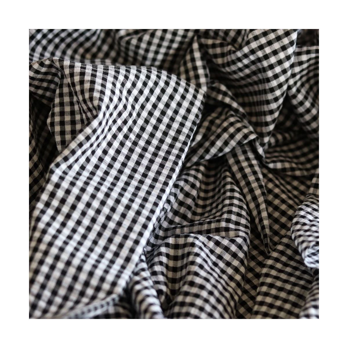 Seersucker / Coton mélangé gaufré vichy blanc et noir Seersucker / Coton mélangé gaufré vichy blanc et noir