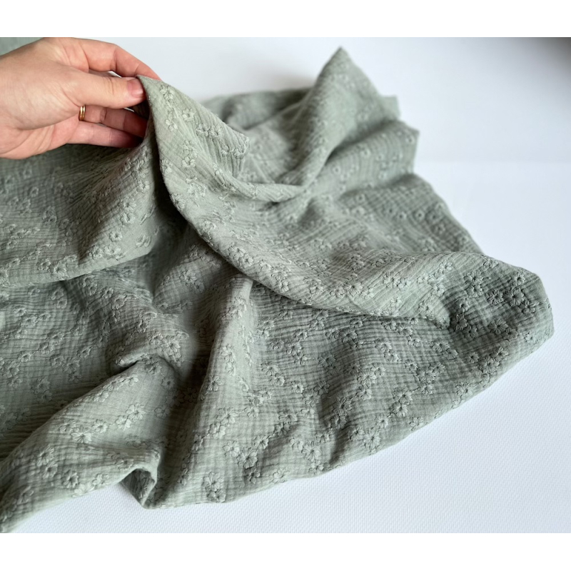 Double gaze de coton Esmée brodée coloris vert de gris Qualité Oeko-tex - 2 Double gaze de coton Esmée brodée coloris vert de gris Qualité Oeko-tex - 2