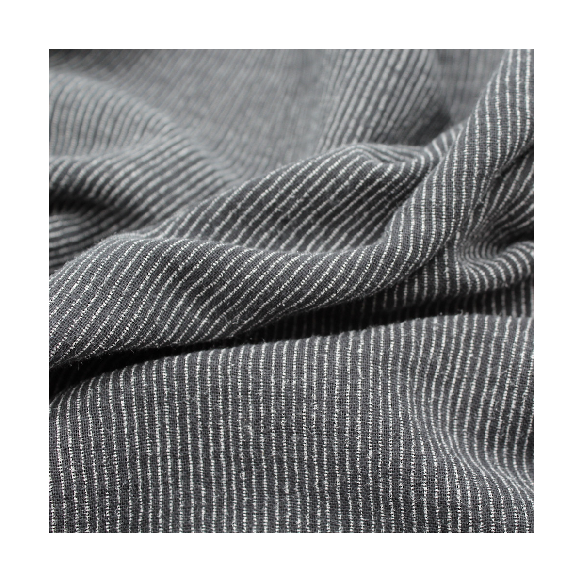 Double gaze de coton BIO gris météorite rayure  Double gaze de coton BIO gris météorite rayure