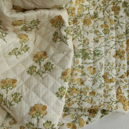 Karishma jaune - Tissu indien matelassé double face coton hand block largeur 100cm Karishma jaune - Tissu indien matelassé double face coton hand block largeur 100cm