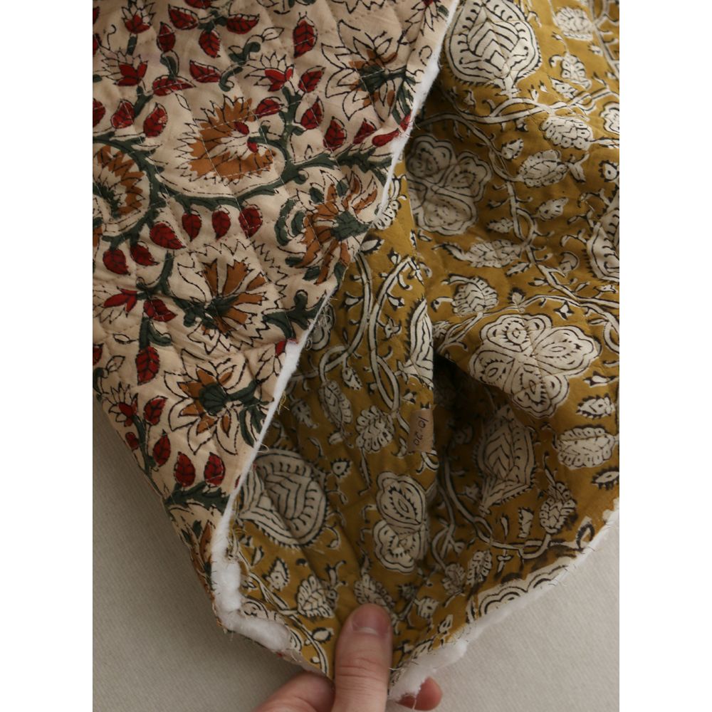 Nisha & Sita - Tissu indien matelassé double face coton hand block teal largeur 100cm Nisha & Sita - Tissu indien matelassé double face coton hand block teal largeur 100cm
