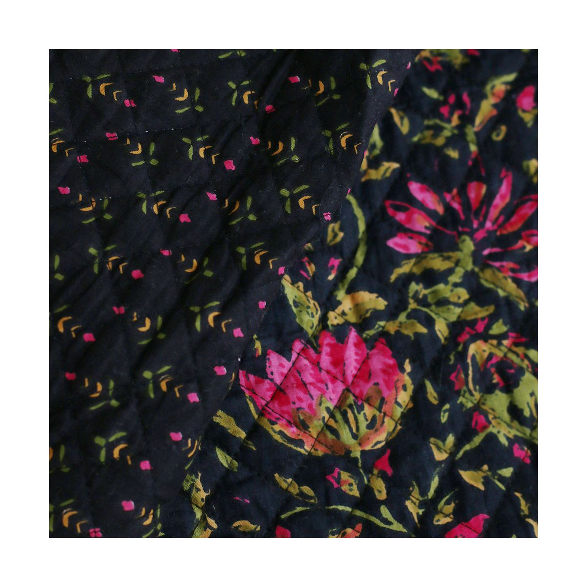 copy of Tissu indien matelassé double face coton hand block largeur 100cm copy of Tissu indien matelassé double face coton hand block largeur 100cm