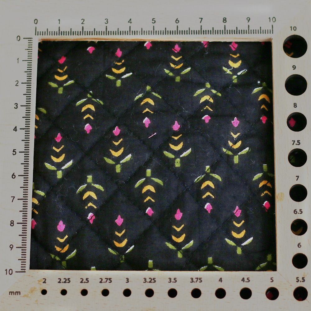 copy of Tissu indien matelassé double face coton hand block largeur 100cm copy of Tissu indien matelassé double face coton hand block largeur 100cm