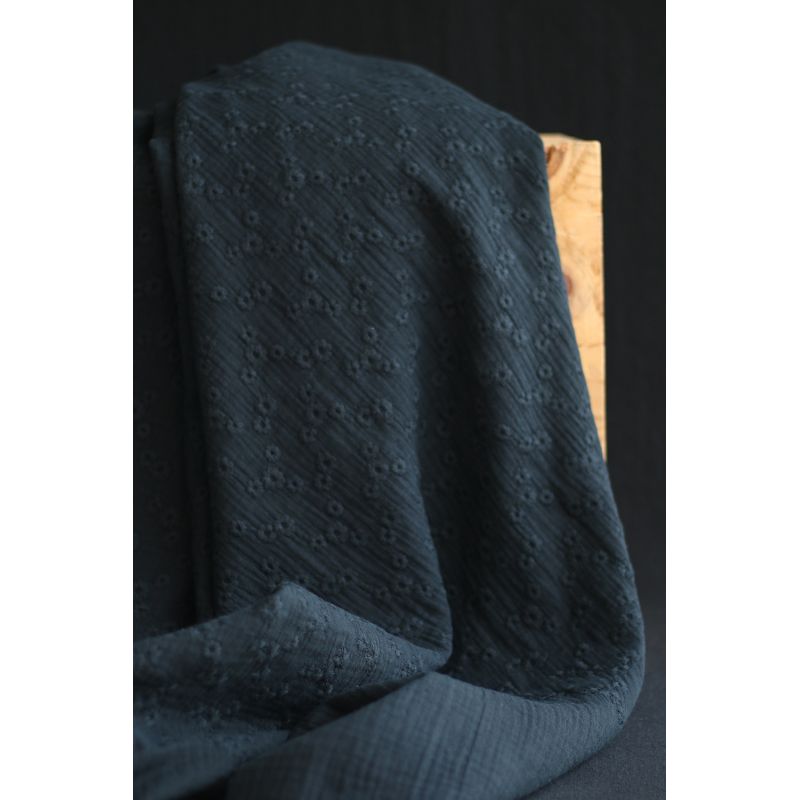 Esmée - Double gaze de coton brodée coloris noir Esmée - Double gaze de coton brodée coloris noir