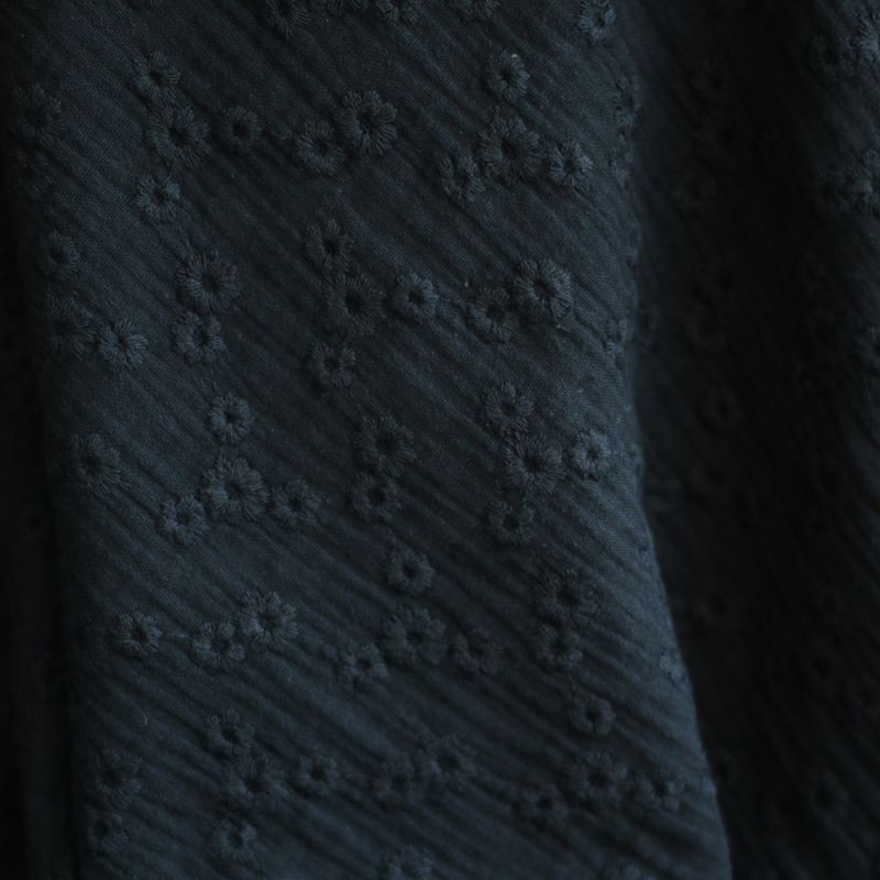 Esmée - Double gaze de coton brodée coloris noir Esmée - Double gaze de coton brodée coloris noir