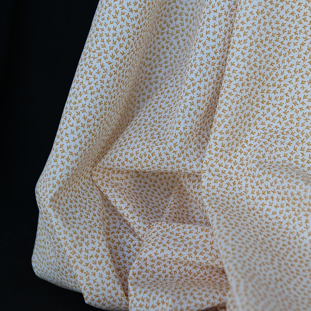Cleo - Batiste de coton douce petit motif moutarde Cleo - Batiste de coton douce petit motif moutarde