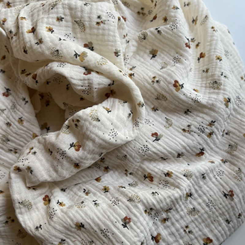 Double gaze de coton Nelsi écru motif cuivré Double gaze de coton Nelsi écru motif cuivré