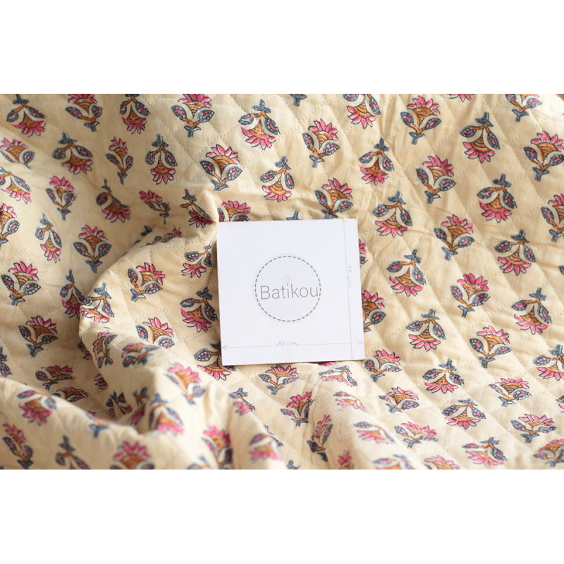 copy of Tissu indien matelassé double face coton hand block largeur 100cm copy of Tissu indien matelassé double face coton hand block largeur 100cm