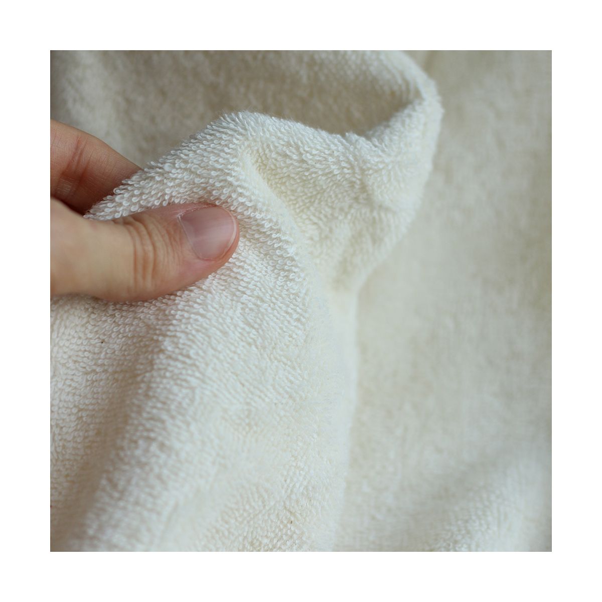 Tissu éponge épaisse100% coton non blanchi Bio organique Tissu éponge épaisse100% coton non blanchi Bio organique