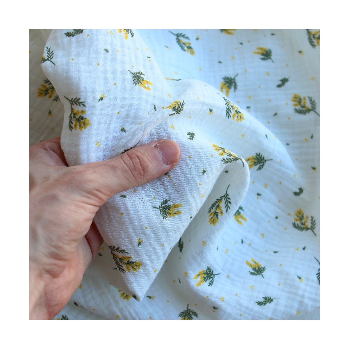 Mimosa - Double gaze coton BIO Exclusif blanc motif mimosa allégé Mimosa - Double gaze coton BIO Exclusif blanc motif mimosa allégé