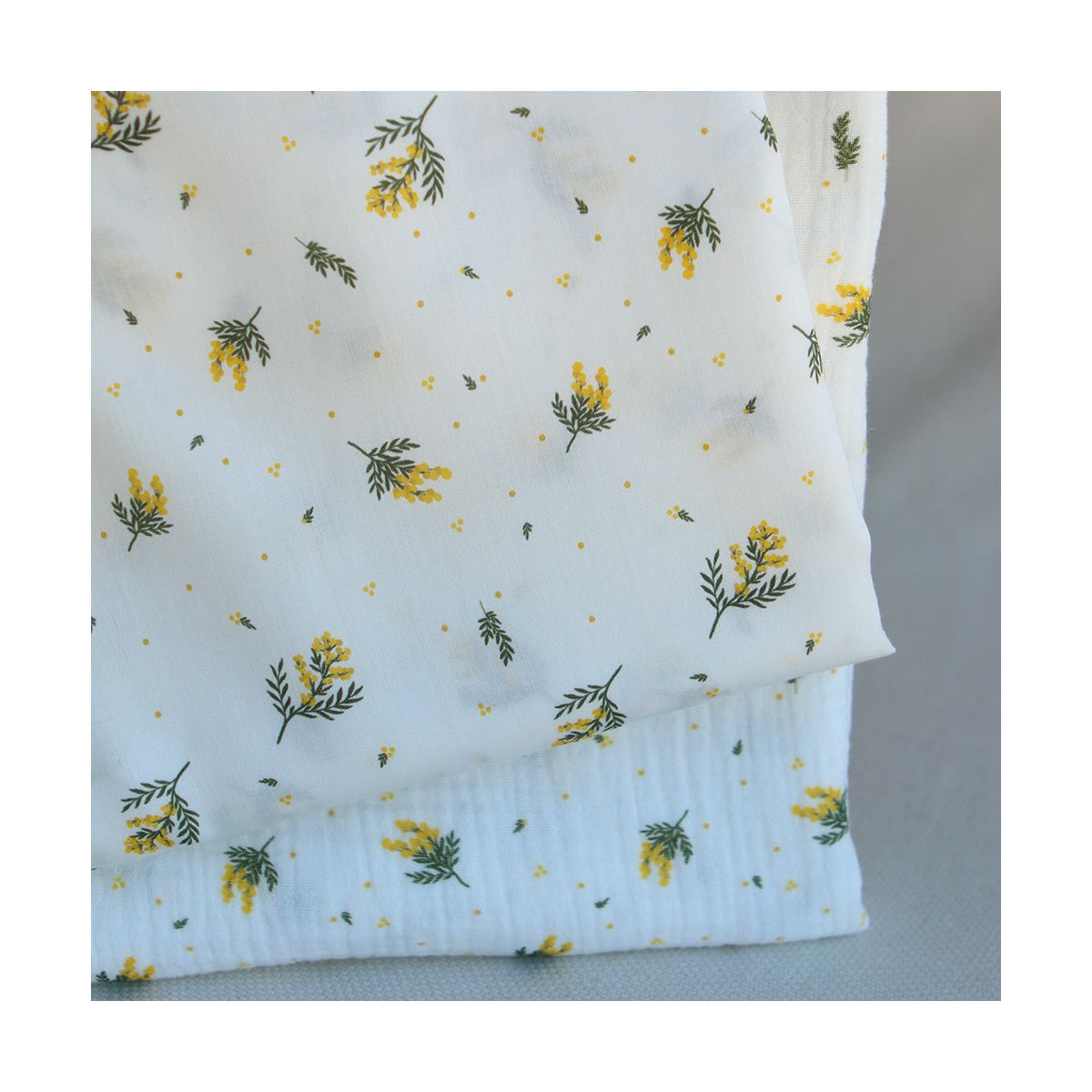 Mimosa - Double gaze coton BIO Exclusif blanc motif mimosa allégé Mimosa - Double gaze coton BIO Exclusif blanc motif mimosa allégé