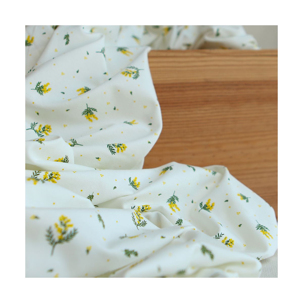 Mimosa - Jersey coton BIO motif exclusif mimosa allégé Mimosa - Jersey coton BIO motif exclusif mimosa allégé
