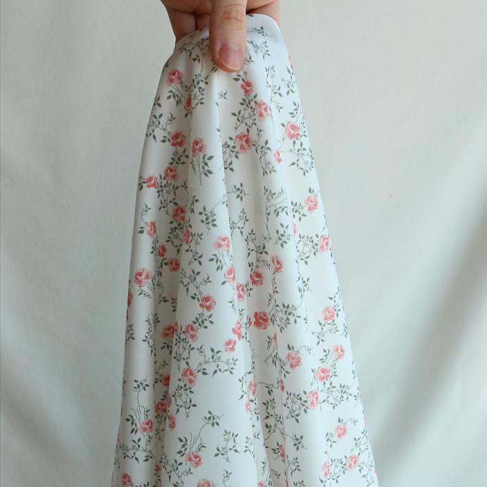 Marcelle - Batiste de coton douce à imprimé exclusif fleuri vert et rose