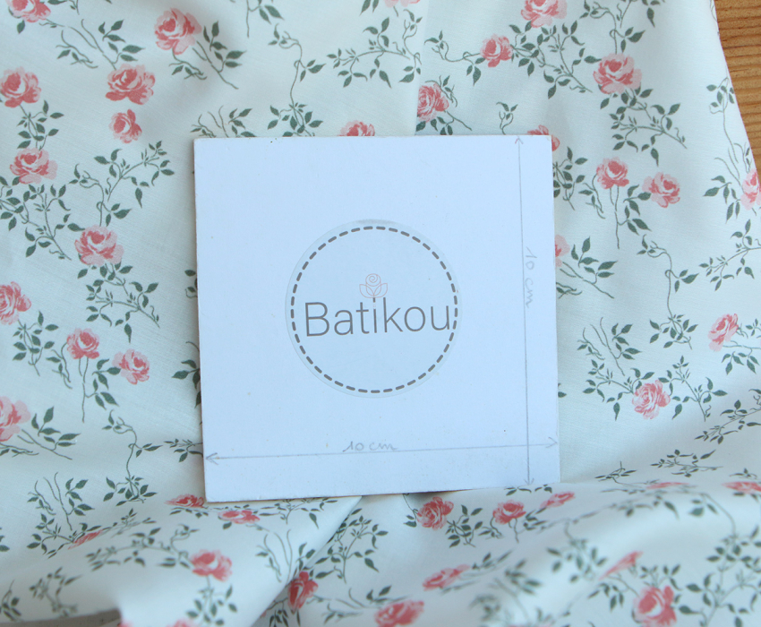 Marcelle - Batiste de coton douce à imprimé exclusif fleuri vert et rose