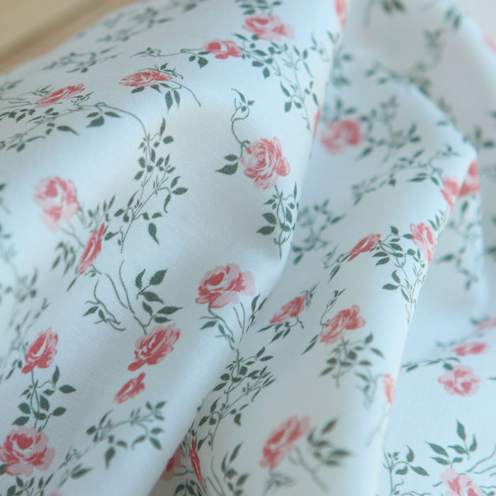 Marcelle - Batiste de coton douce à imprimé exclusif fleuri vert et rose