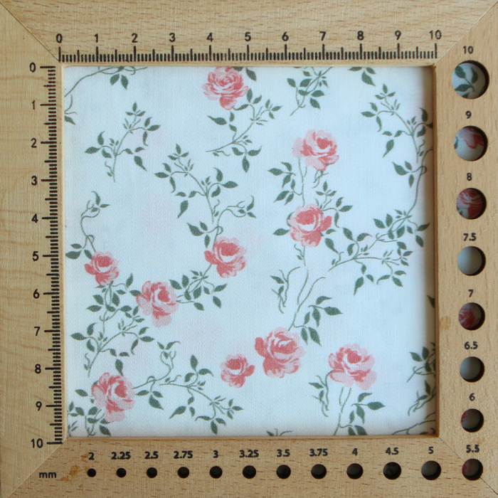 Marcelle - Batiste de coton douce à imprimé exclusif fleuri vert et rose