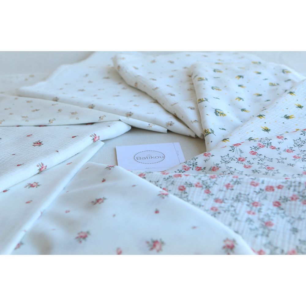 Marcelle - Double gaze coton BIO Exclusif blanc motif fleuri vert et rose