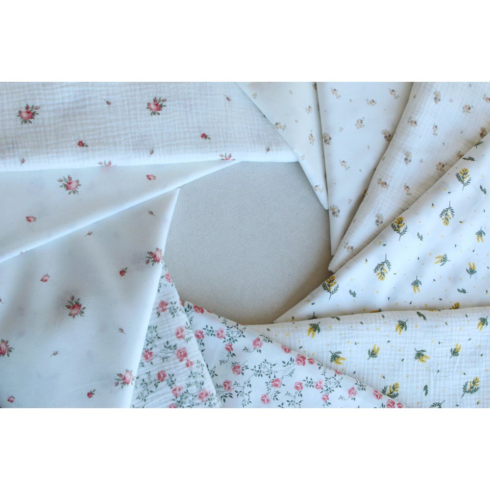 Marcelle - Double gaze coton BIO Exclusif blanc motif fleuri vert et rose