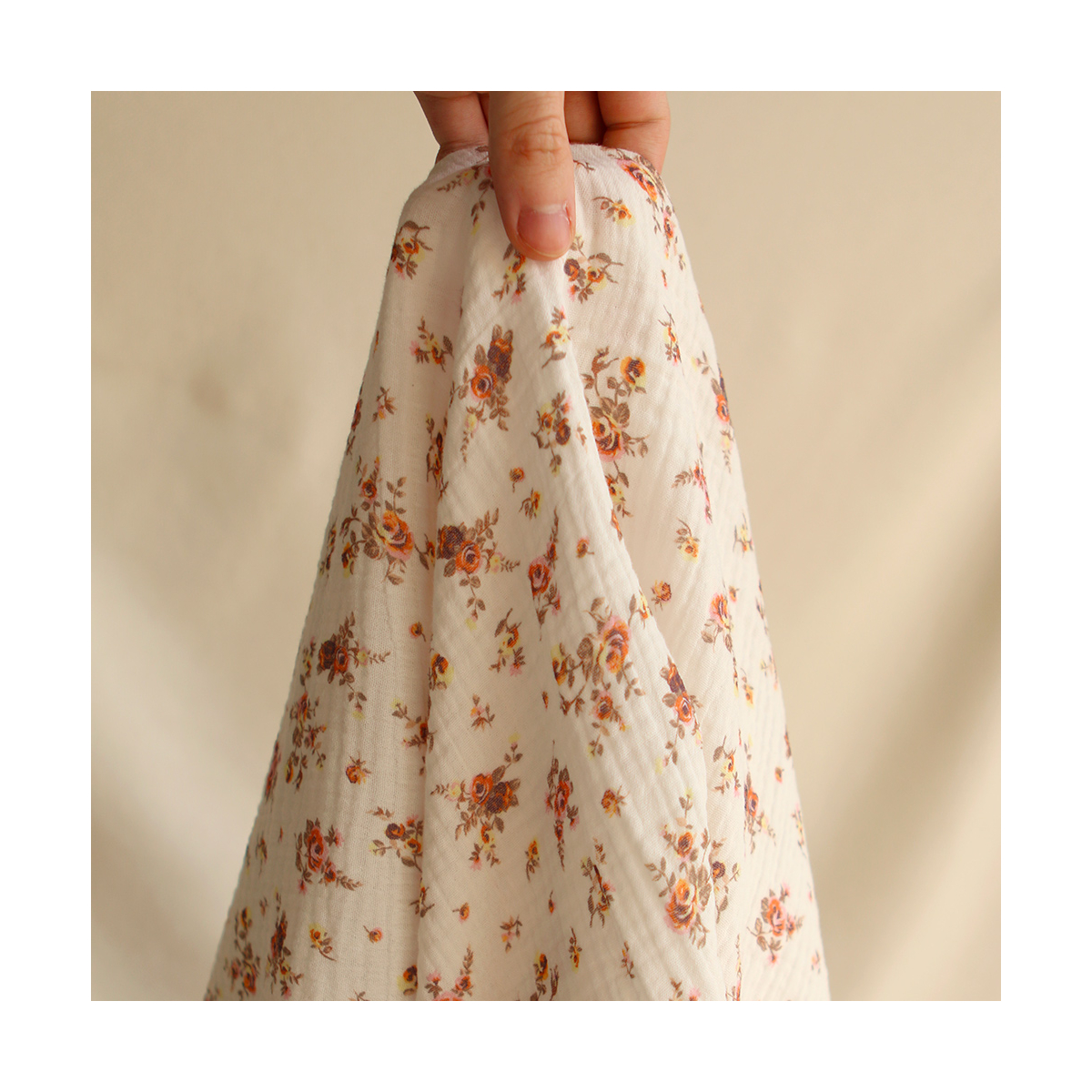 Nina - Double gaze de coton BIO motif exclusif Nina - Double gaze de coton BIO motif exclusif