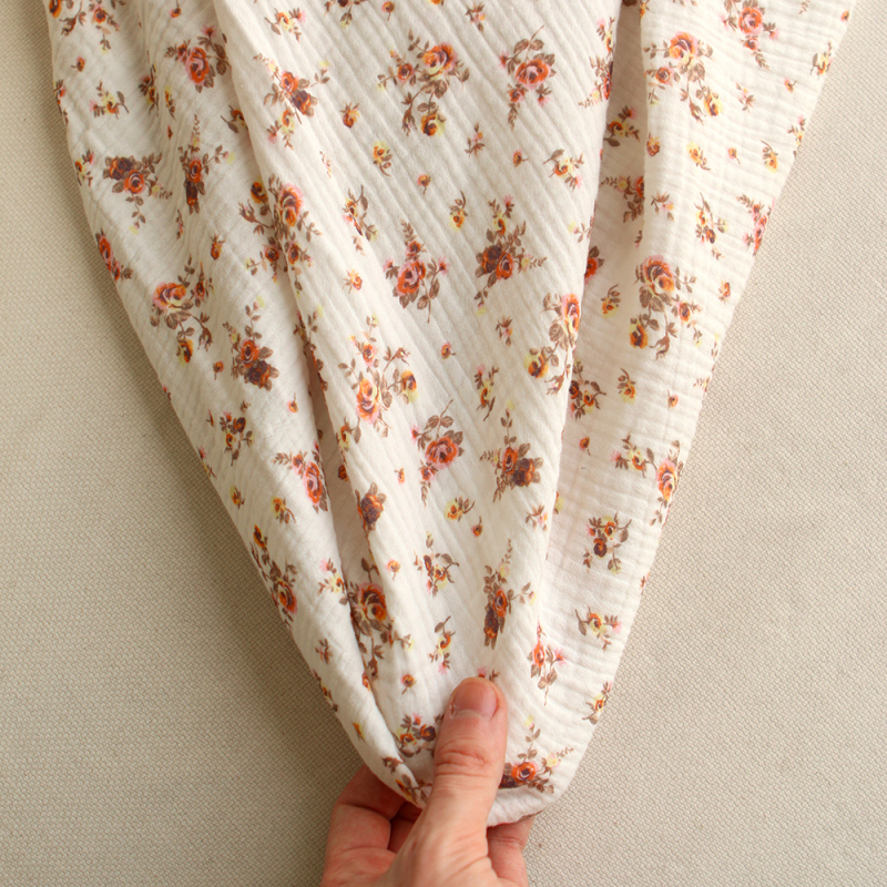 Nina - Double gaze de coton BIO motif exclusif Nina - Double gaze de coton BIO motif exclusif