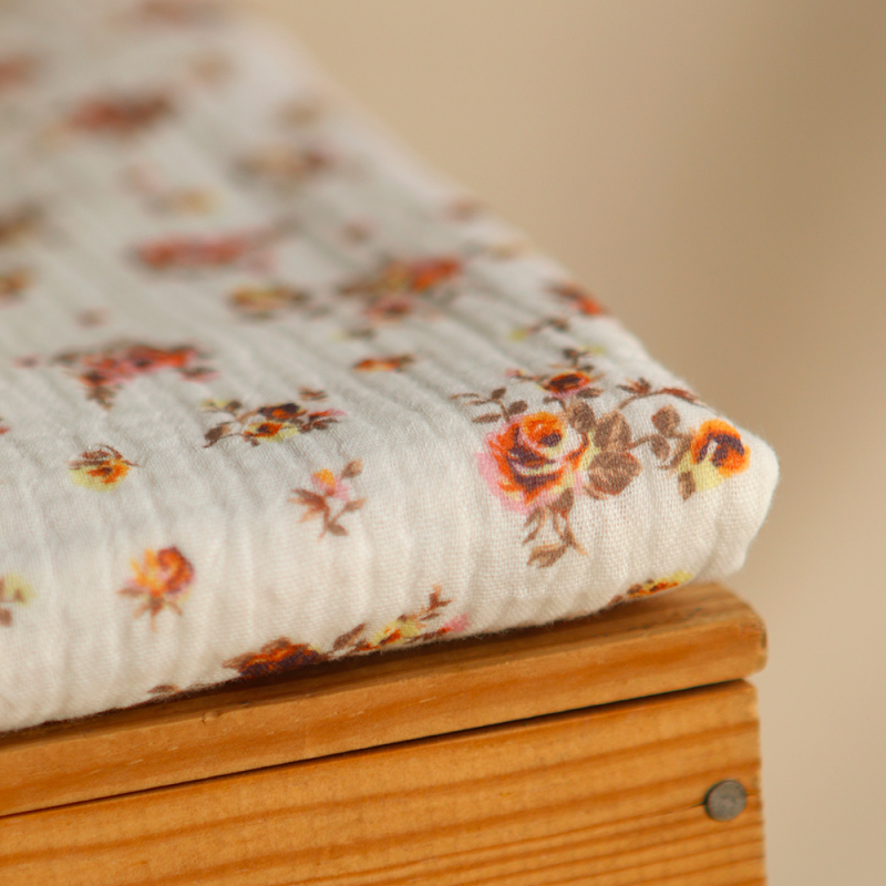 Nina - Double gaze de coton BIO motif exclusif Nina - Double gaze de coton BIO motif exclusif