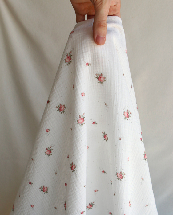 Christine - Double gaze coton BIO Exclusif blanc motif fleuri vert et rose