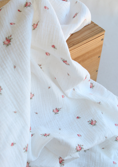 Christine - Double gaze coton BIO Exclusif blanc motif fleuri vert et rose