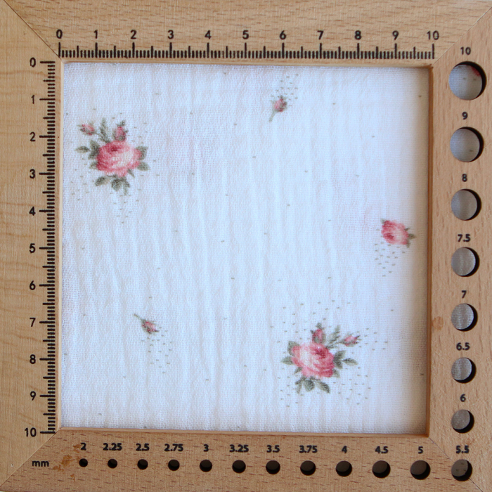 Christine - Double gaze coton BIO Exclusif blanc motif fleuri vert et rose