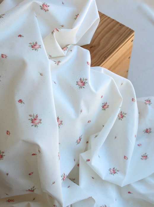 Christine - Popeline douce coton BIO organique fond blanc exclusif vert et rose