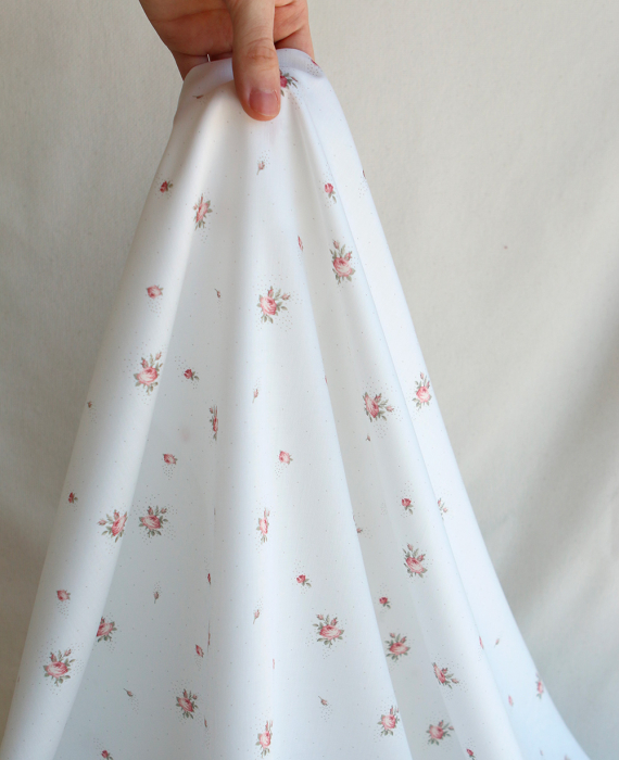 Christine - Batiste de coton douce à imprimé exclusif fleuri vert et rose