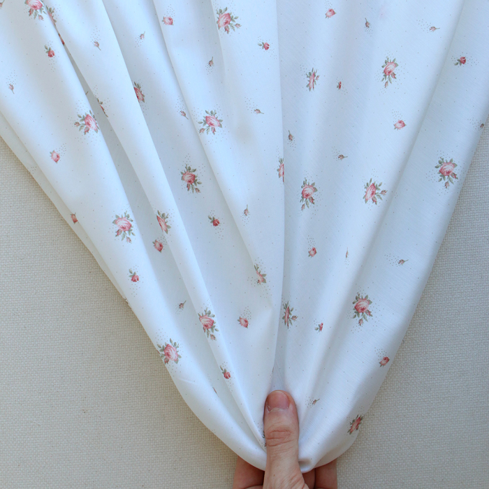 Christine - Batiste de coton douce à imprimé exclusif fleuri vert et rose