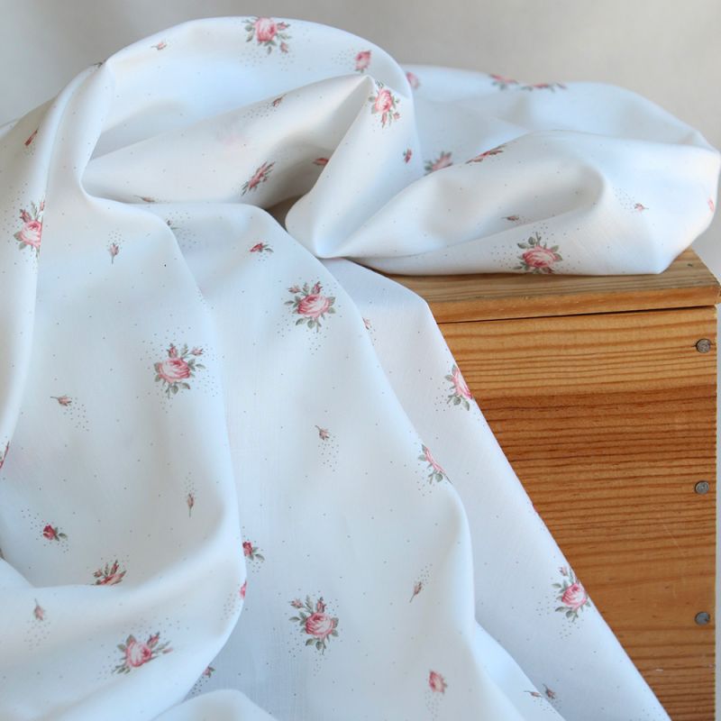 Christine - Batiste de coton douce à imprimé exclusif fleuri vert et rose