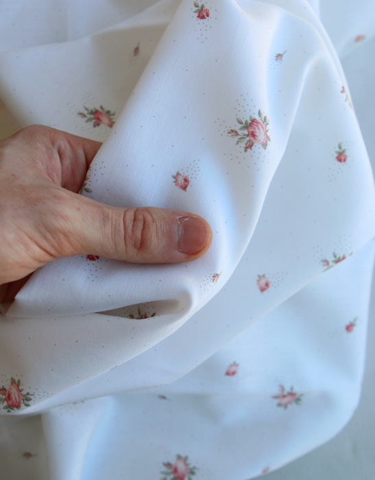 Christine - Batiste de coton douce à imprimé exclusif fleuri vert et rose