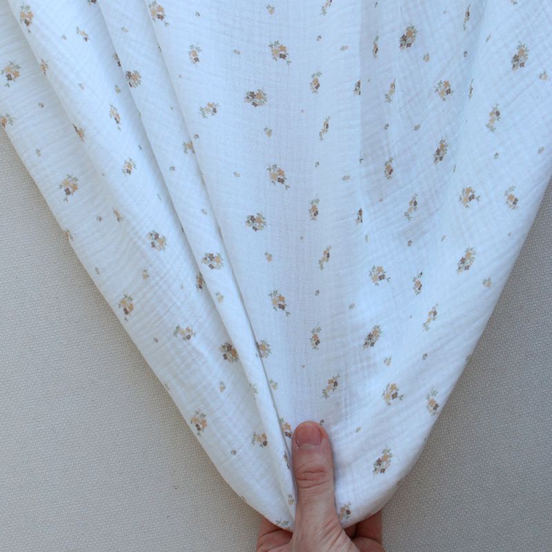 Laure - Double gaze coton BIO Exclusif blanc motif fleuri nature