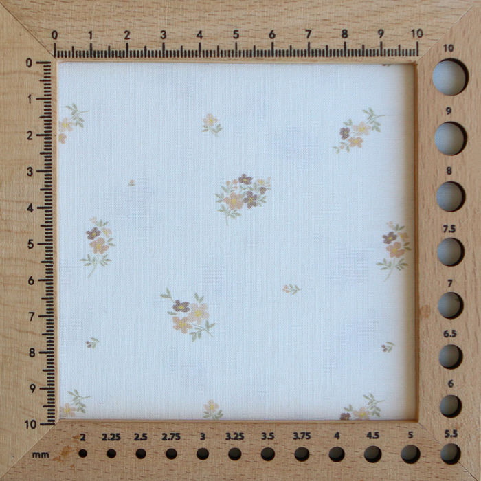 Laure - Popeline douce coton BIO organique fond blanc exclusif fleuri nature