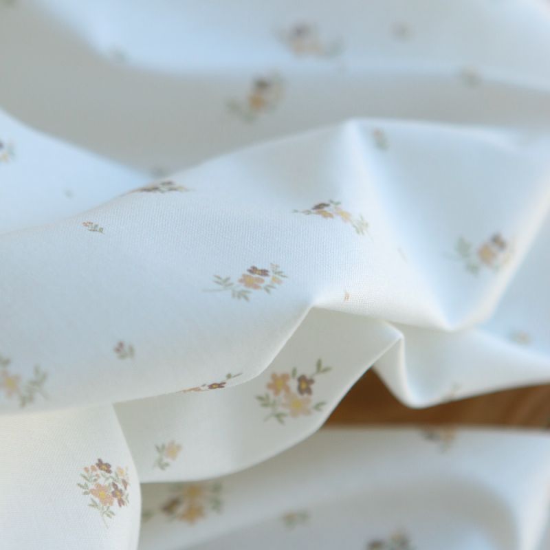 Laure - Popeline douce coton BIO organique fond blanc exclusif fleuri nature