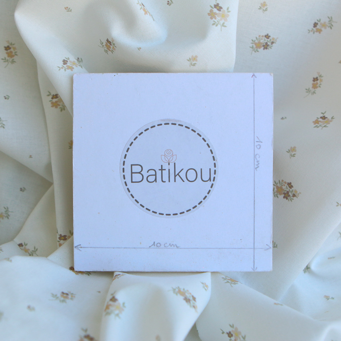 Laure - Popeline douce coton BIO organique fond blanc exclusif fleuri nature