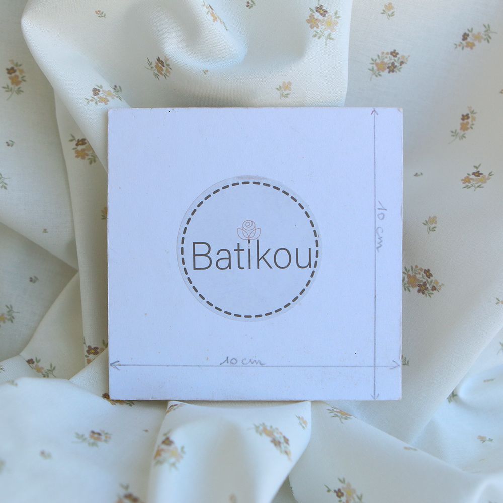 Laure - Popeline douce coton BIO organique fond blanc exclusif fleuri nature