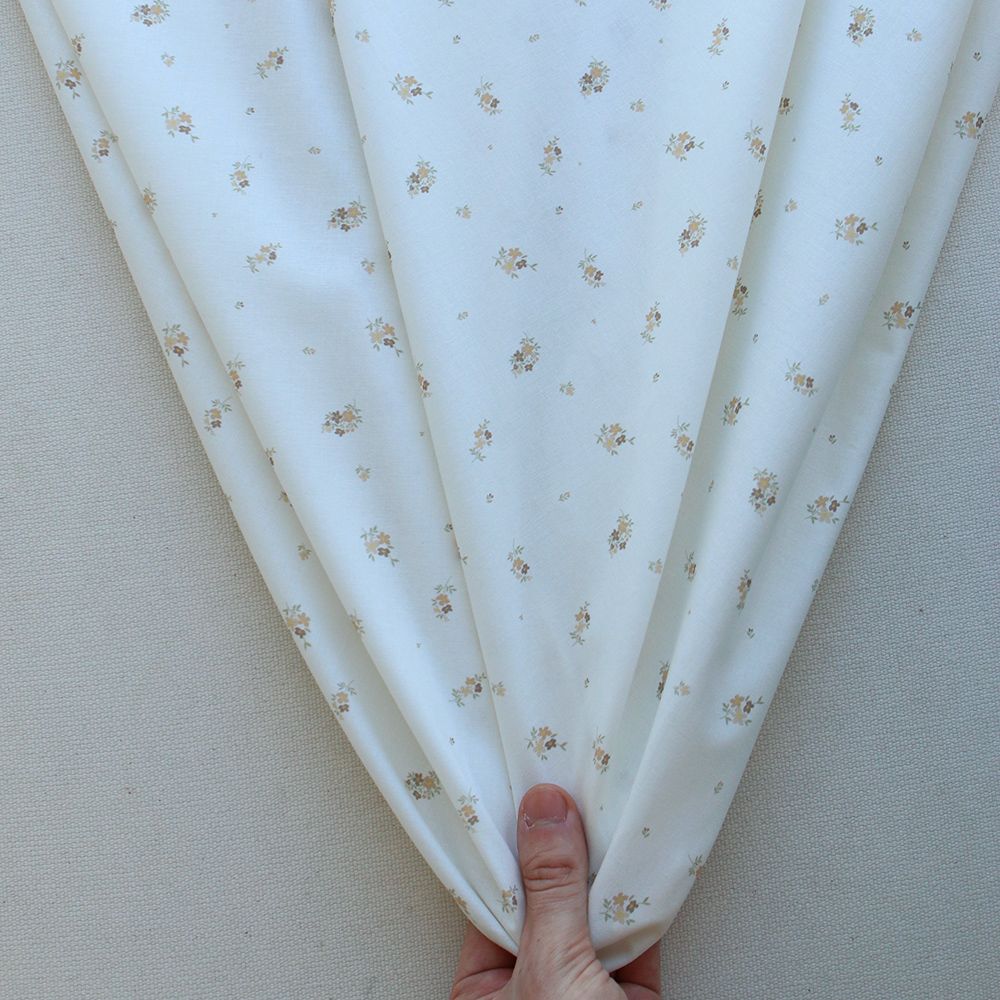 Laure - Popeline douce coton BIO organique fond blanc exclusif fleuri nature