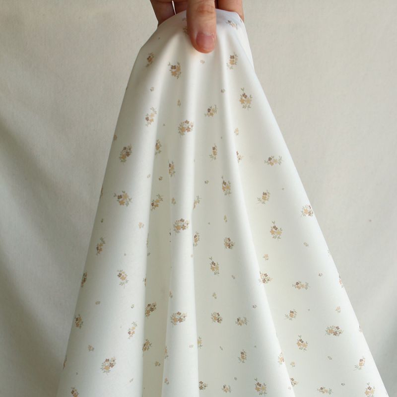 Laure - Popeline douce coton BIO organique fond blanc exclusif fleuri nature