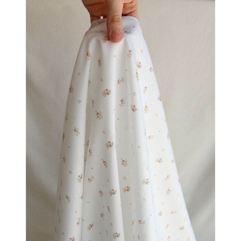 Laure - Batiste de coton douce à imprimé exclusif fleuri nature