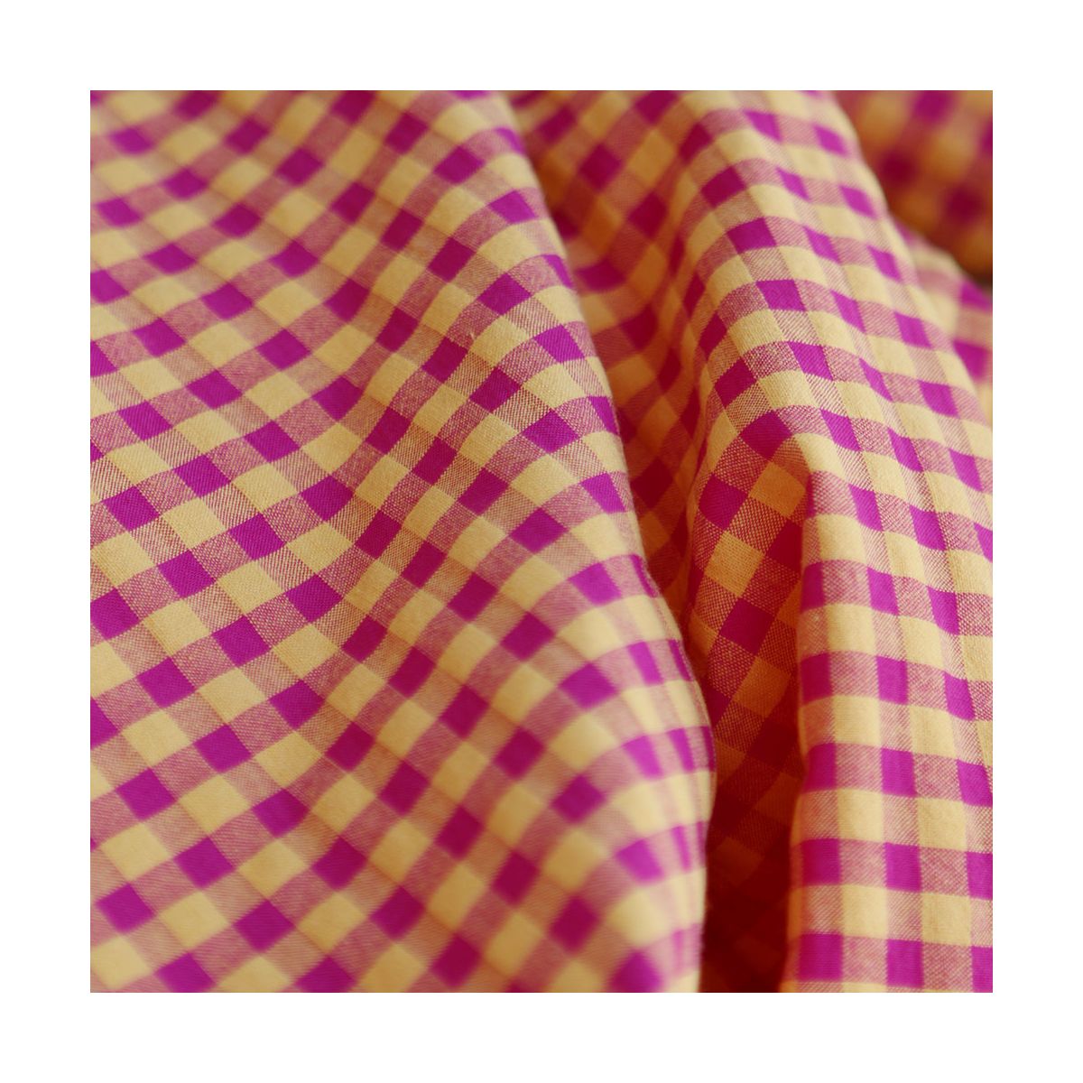 Seersucker / Coton gaufré vichy 6mm fruit de la passion Seersucker / Coton gaufré vichy 6mm fruit de la passion