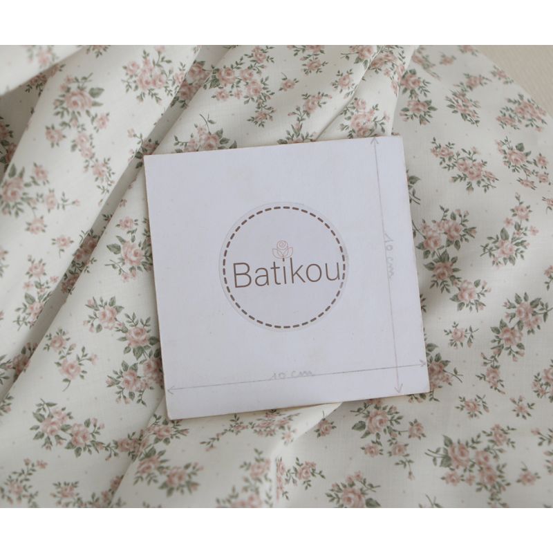 Lilou - Batiste de coton douce à imprimé exclusif fleuri vert et rose Lilou - Batiste de coton douce à imprimé exclusif fleuri vert et rose