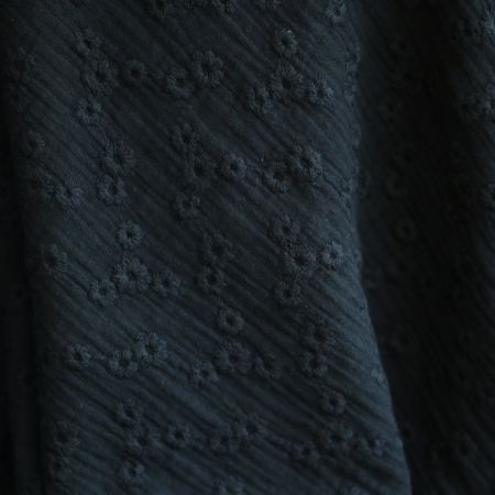 Esmée - Double gaze de coton brodée coloris noir Esmée - Double gaze de coton brodée coloris noir