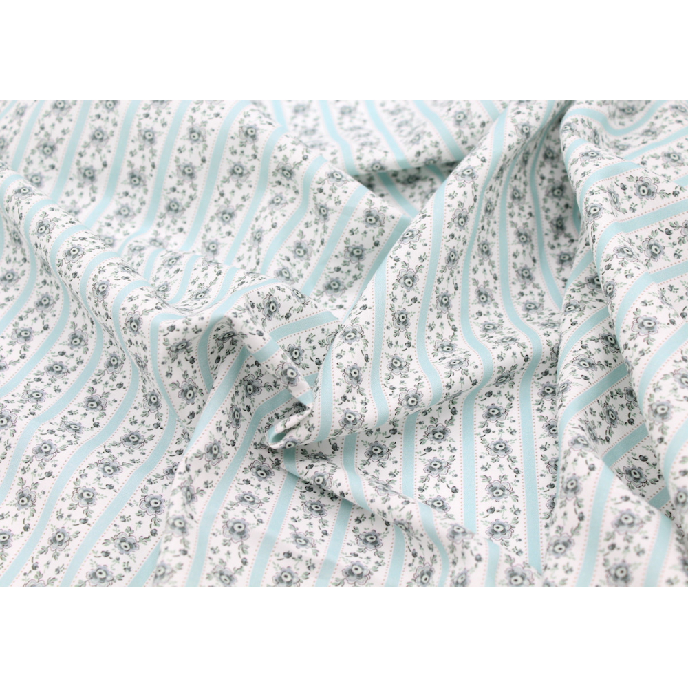 Popeline de coton BIO imprimé fleuri nuances de bleu