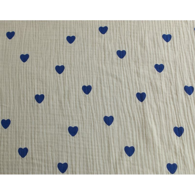Manou - Double gaze de coton BIO exclusif écru à motif coeurs bleu cobalt Manou - Double gaze de coton BIO exclusif écru à motif coeurs bleu cobalt